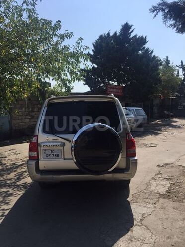 Mitsubishi Pajero 2005, 190,000 km - 3.0 l - Bakı