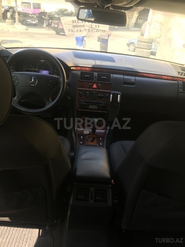 Mercedes E 270 1999, 230,000 km - 2.7 л - Bakı