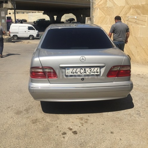 Mercedes E 270 1999, 230,000 km - 2.7 л - Bakı