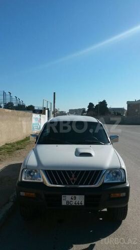 Mitsubishi L200 2005, 350,000 km - 0.3 l - Bakı