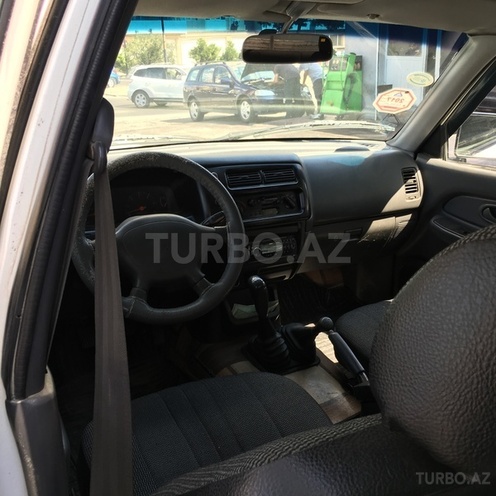 Mitsubishi L200 2005, 350,000 km - 0.3 l - Bakı