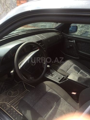 Mercedes C 180 1995, 360,000 km - 1.8 l - Qax