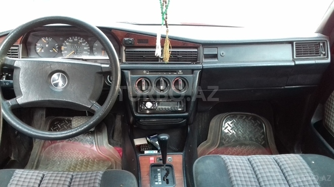 Mercedes 190 1991, 250,000 km - 1.8 l - Bakı