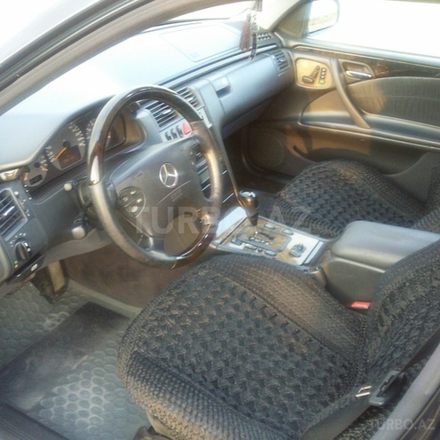 Mercedes E 240 2001, 188,000 km - 2.6 l - Sumqayıt