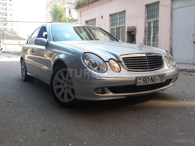 Mercedes E 240 2002, 260,000 km - 2.6 л - Bakı