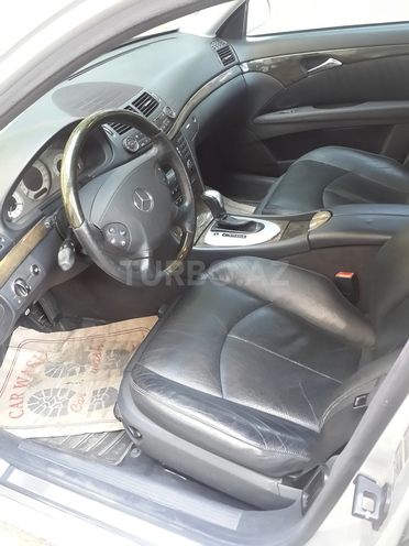 Mercedes E 240 2002, 260,000 km - 2.6 л - Bakı