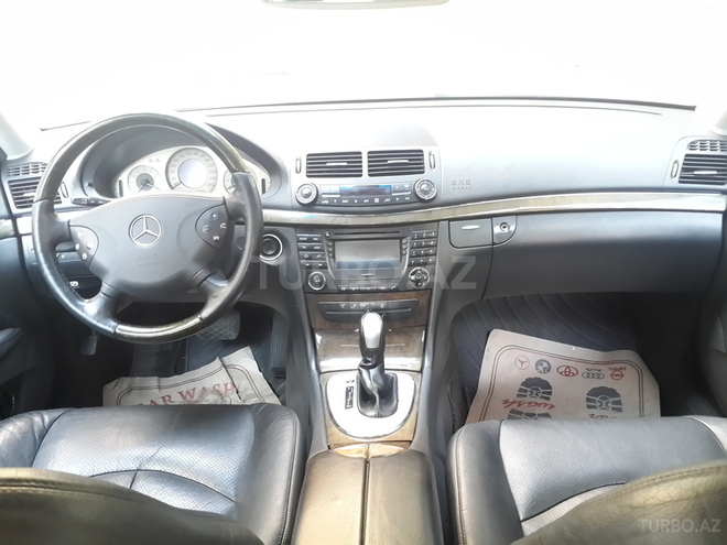 Mercedes E 240 2002, 260,000 km - 2.6 л - Bakı