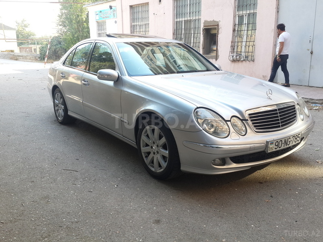Mercedes E 240 2002, 260,000 km - 2.6 л - Bakı
