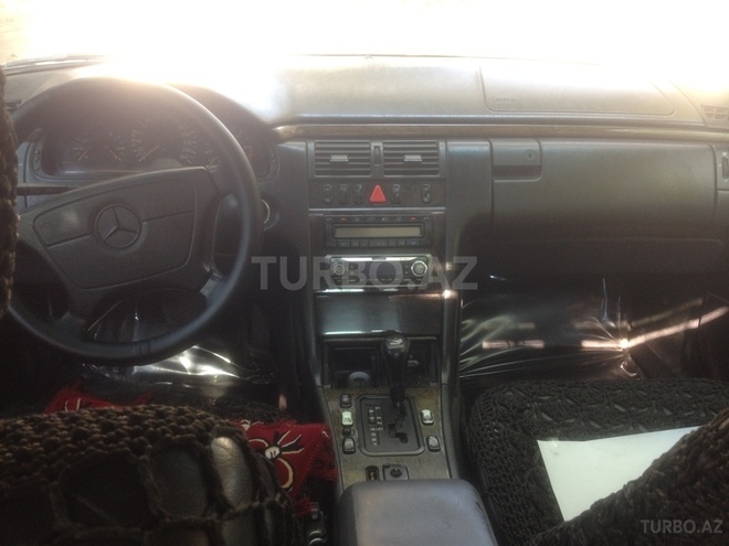 Mercedes E 300 1997, 410,000 km - 3.0 l - Bakı