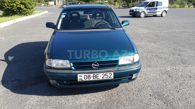 Opel Astra 1998, 22,000 km - 1.6 л - Balakən