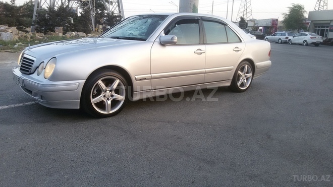 Mercedes E 240 2000, 319,116 km - 2.4 л - Xırdalan