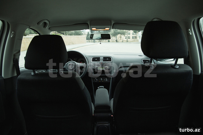 Volkswagen Polo 2009, 130,000 km - 1.4 л - Bakı