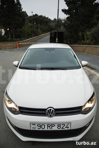 Volkswagen Polo 2009, 130,000 km - 1.4 л - Bakı