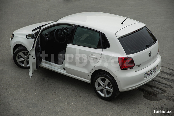 Volkswagen Polo 2009, 130,000 km - 1.4 л - Bakı