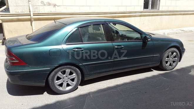 Mercedes C 220 2000, 246,000 km - 2.2 l - Bakı