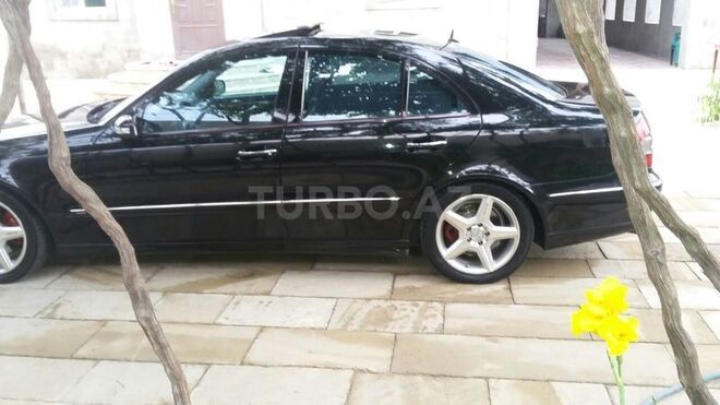 Mercedes E 270 2004, 217,000 km - 2.7 l - Bakı