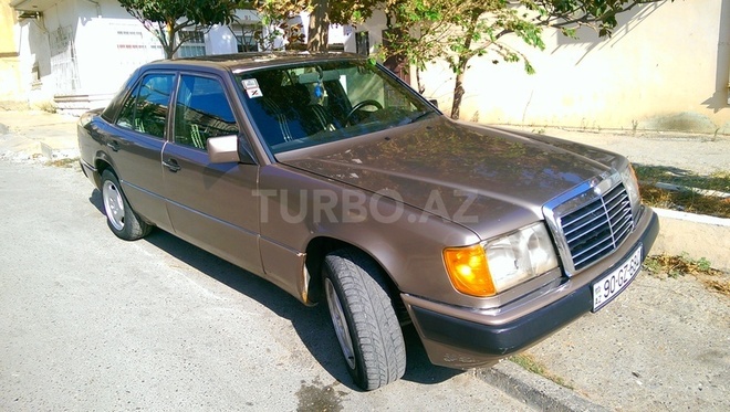 Mercedes E 200 1991, 430,000 km - 2.1 l - Bakı
