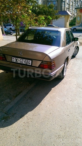 Mercedes E 200 1991, 430,000 km - 2.1 l - Bakı