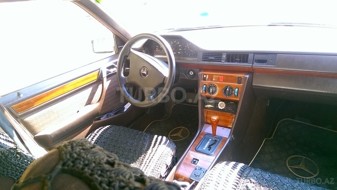 Mercedes E 200 1991, 430,000 km - 2.1 l - Bakı