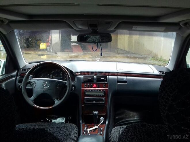 Mercedes E 240 2001, 390,000 km - 2.4 l - Bakı