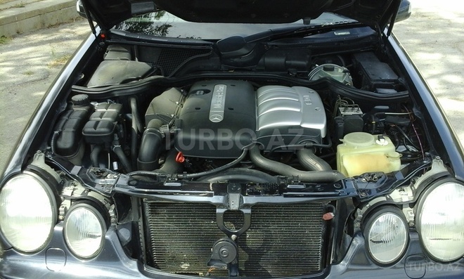 Mercedes E 220 2001, 236,000 km - 2.2 л - Sumqayıt