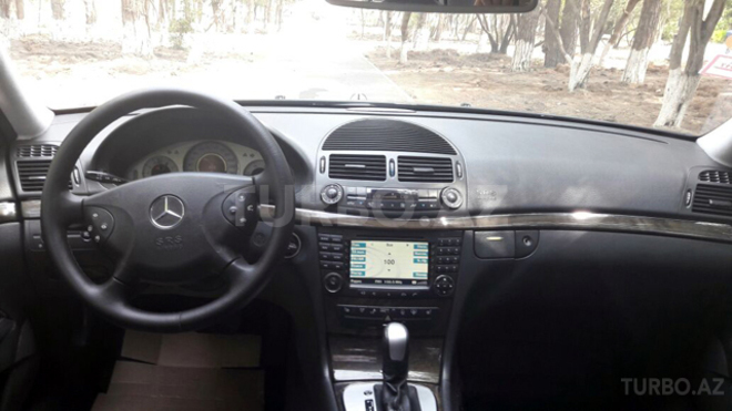 Mercedes E 270 2002, 210,000 km - 2.7 l - Sumqayıt