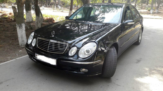 Mercedes E 270 2002, 210,000 km - 2.7 l - Sumqayıt
