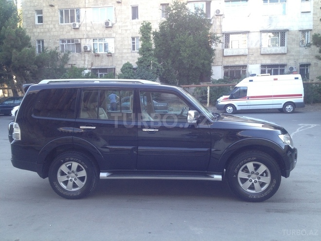 Mitsubishi Pajero 2007, 125,000 km - 3.0 l - Bakı