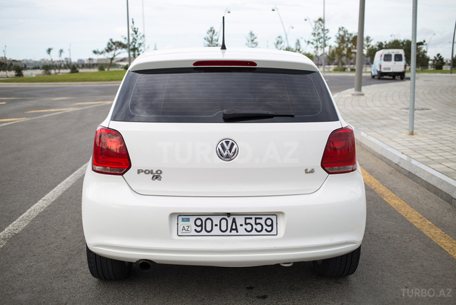 Volkswagen Polo 2009, 130,000 km - 1.4 л - Bakı