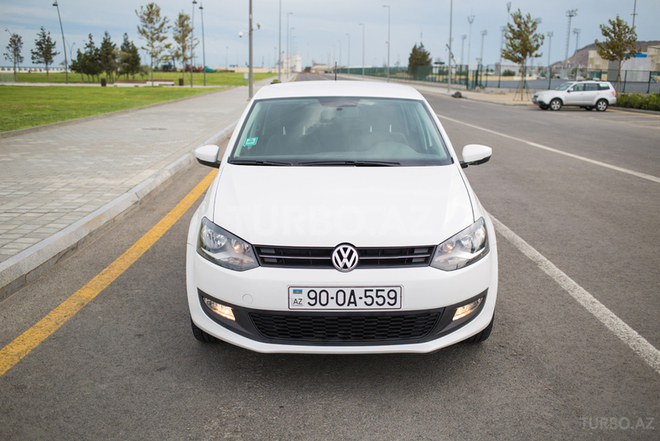 Volkswagen Polo 2009, 130,000 km - 1.4 л - Bakı