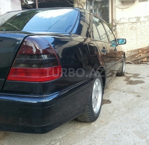 Mercedes C 220 2000, 200,000 km - 2.2 l - Bakı