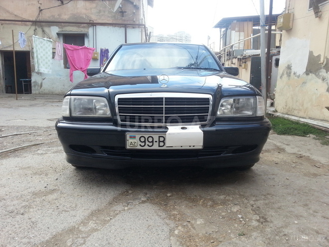 Mercedes C 220 2000, 200,000 km - 2.2 l - Bakı