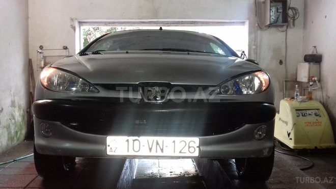 Peugeot 206 2003, 147,000 km - 1.4 л - Bakı