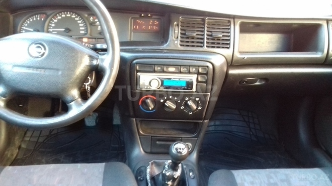 Opel Vectra 1996, 125,000 km - 1.6 l - Bakı