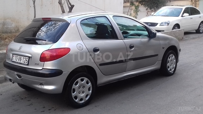 Peugeot 206 2003, 147,000 km - 1.4 л - Bakı