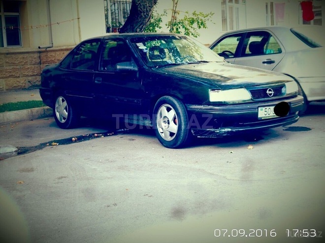 Opel Vectra 1994, 300,000 km - 1.8 l - Sumqayıt