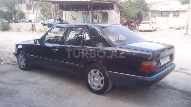 Mercedes E 230 1987, 200,000 km - 2.3 l - Bakı