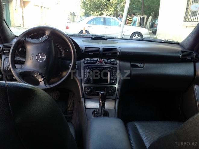 Mercedes C 320 2000, 273,000 km - 3.2 l - Bakı