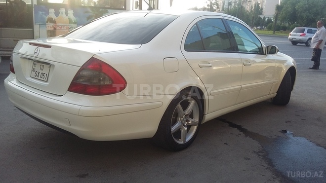 Mercedes E 220 2003, 632,000 km - 2.2 l - Sumqayıt