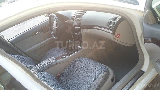 Mercedes E 220 2003, 632,000 km - 2.2 l - Sumqayıt
