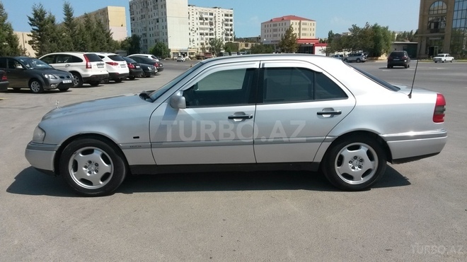 Mercedes C 220 1994, 432,000 km - 2.2 l - Sumqayıt