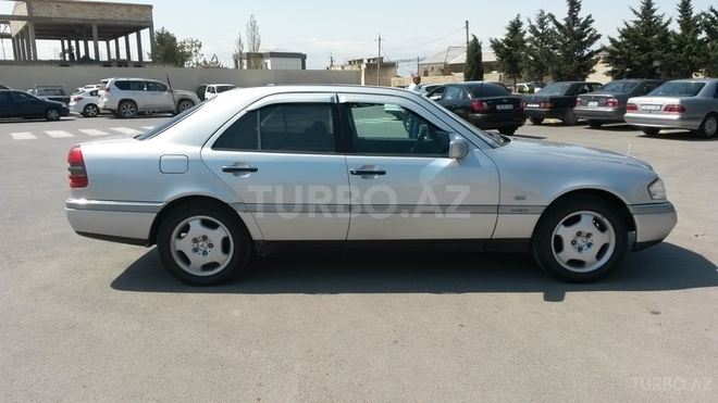Mercedes C 220 1994, 432,000 km - 2.2 l - Sumqayıt