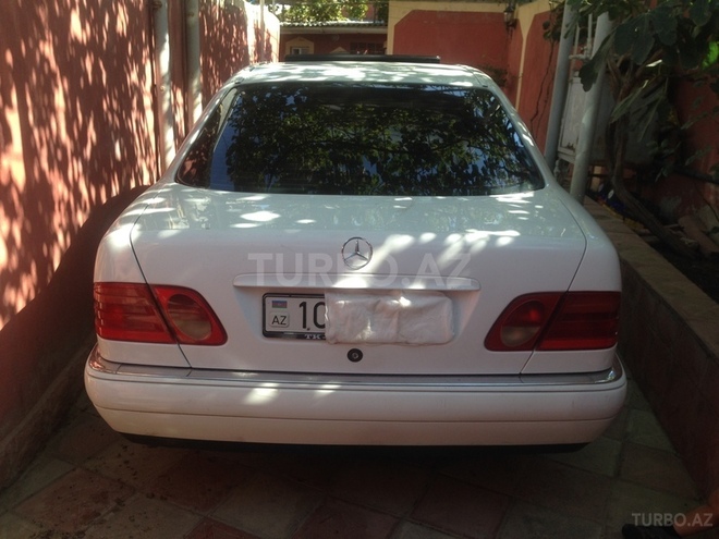 Mercedes E 300 1999, 280,000 km - 3.0 л - Bakı