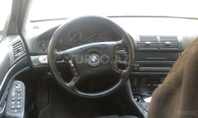 BMW 528 1997, 325,000 km - 2.8 л - Sumqayıt