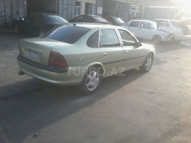 Opel Vectra 1996, 100,000 km - 1.6 л - Bakı