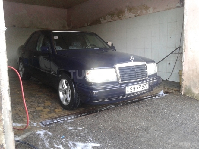 Mercedes E 260 1990, 634,288 km - 0.3 l - Bakı
