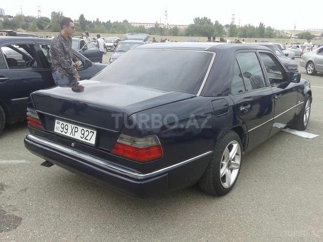Mercedes E 260 1990, 634,288 km - 0.3 l - Bakı