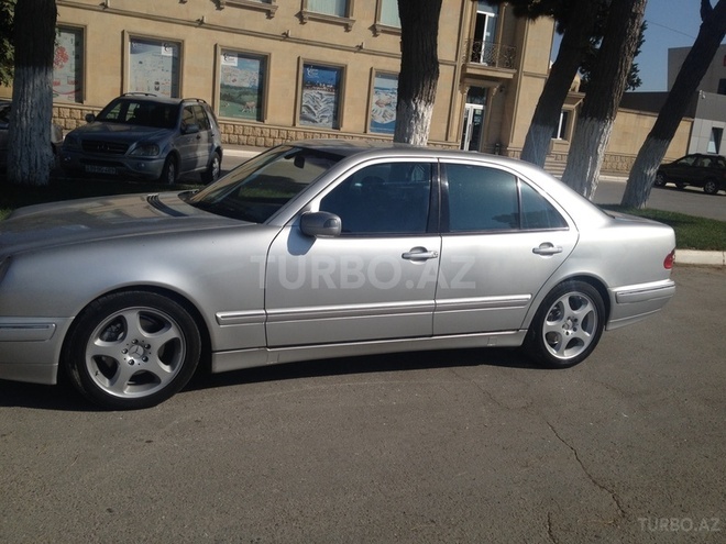 Mercedes E 270 2000, 208,000 km - 2.7 l - Bakı