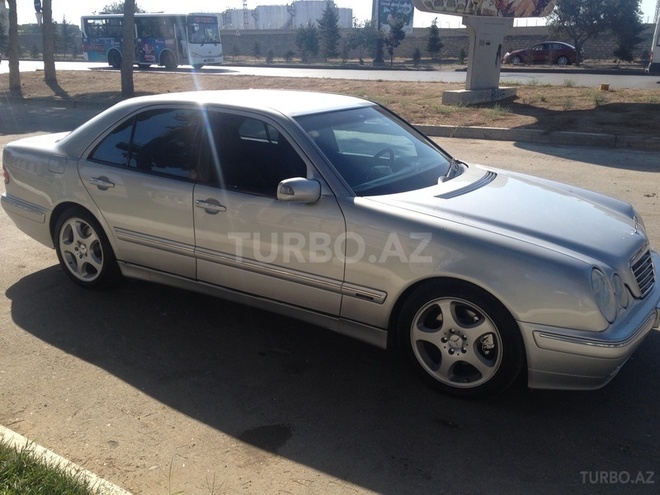 Mercedes E 270 2000, 208,000 km - 2.7 l - Bakı