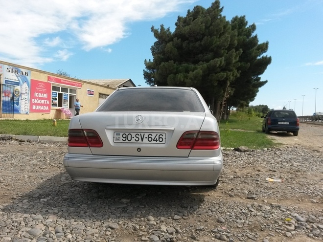 Mercedes C 270 1999, 298,000 km - 2.7 л - Sumqayıt